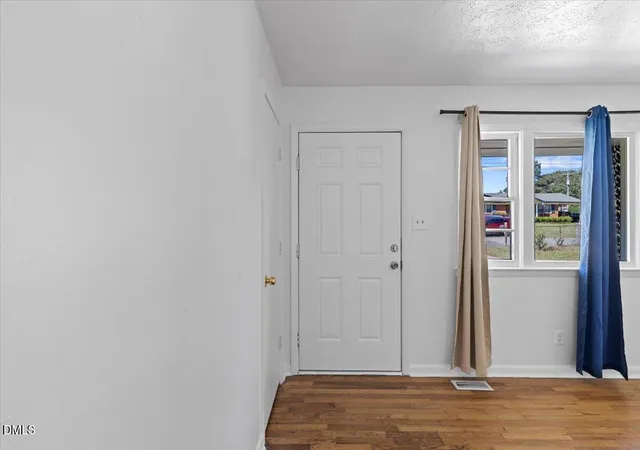 Photo 3 of Single family home for sale at 6122 Conaway Dr, Fayetteville, NC 28314 | MLS# 10198380 | Listing updated on 2026-10-28