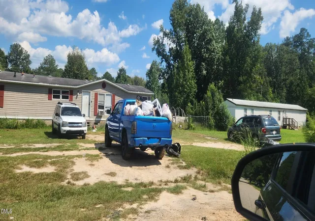 Photo 2 of Manufactured home for sale at 4233 Riverpoint Dr, Fayetteville, NC 28306 | MLS# 10198475 | Listing updated on 2026-10-27