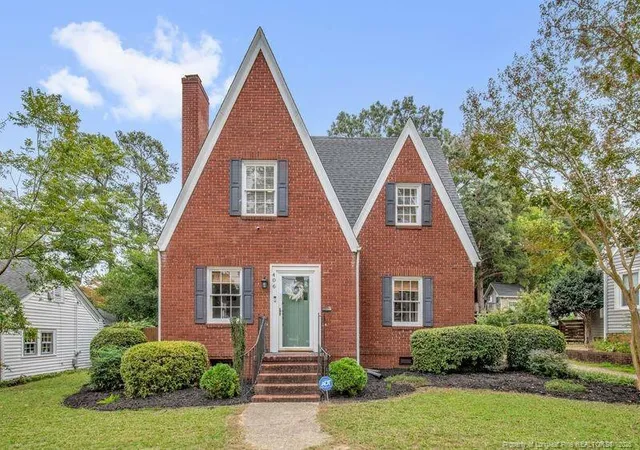 Single family home for sale at 406 Rollingwood Cir, Fayetteville, NC 28305 | MLS# 770587