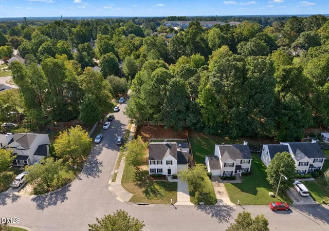 Photo 2 of Single family home for sale at 4436 Cobble Crk Ln, Raleigh, NC 27616 | MLS# 10198837 | Listing updated on 2026-10-29