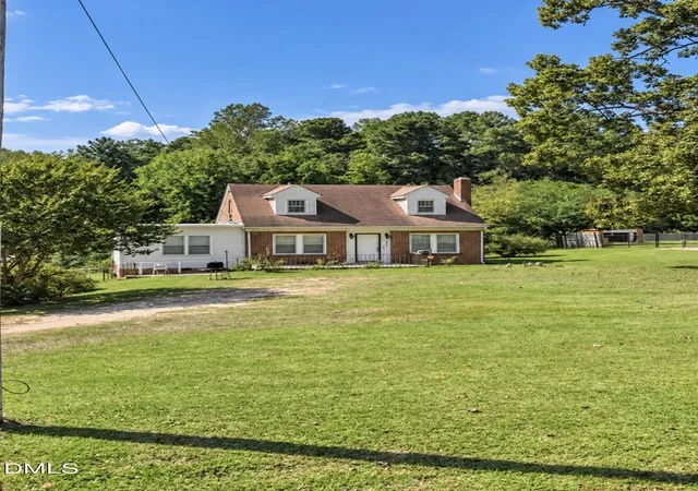 Photo 1 of Single family home for sale at 1818 Raleigh Rd, Henderson, NC 27536 | MLS# 10198898 | Listing updated on 2026-10-27