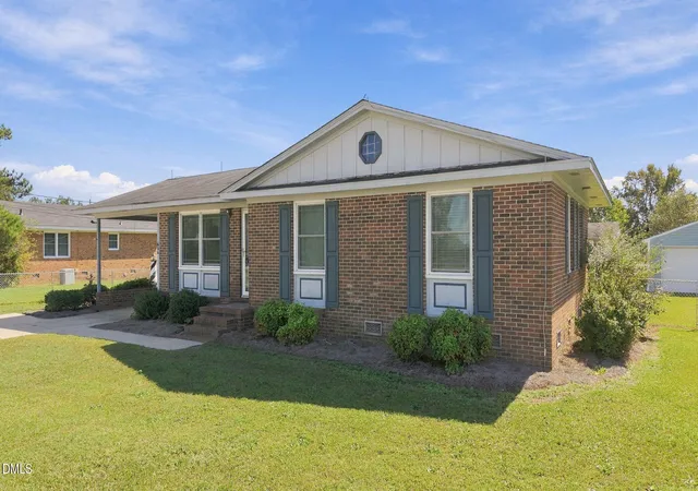 Photo 3 of Sale Pending at 604 N Saratoga St, Stantonsburg, NC 27883 | MLS# 10198935 | Listing updated on 2026-10-26