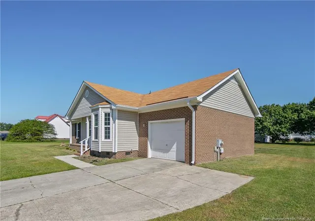 Photo 1 of Single family home for sale at 8463 Brightleaf Dr, Saint Pauls, NC 28384 | MLS# 770234 | Listing updated on 2026-10-16