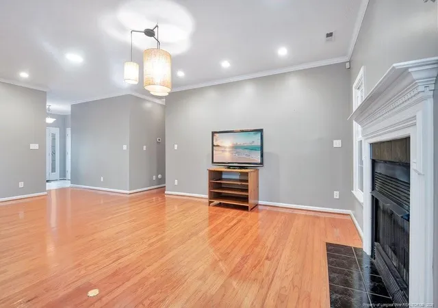 Photo 3 of Single family home for sale at 1527 Dixon Dr, Fayetteville, NC 28305 | MLS# 771082 | Listing updated on 2026-10-19