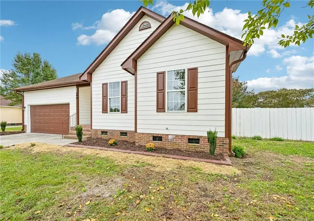 Photo 3 of Sale Pending at 172 Mix Trl Ln, Raeford, NC 28376 | MLS# 771100 | Listing updated on 2026-10-27