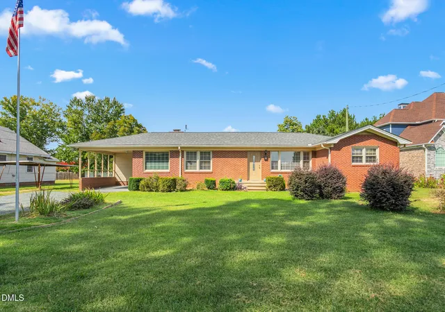 Photo 1 of Sale Pending at 126 Andrews Ave, Graham, NC 27253 | MLS# 10199012 | Listing updated on 2026-10-23