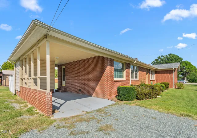 Photo 3 of Sale Pending at 126 Andrews Ave, Graham, NC 27253 | MLS# 10199012 | Listing updated on 2026-10-23