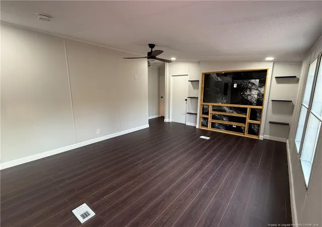 Photo 4 of Manufactured home for sale at 824 Shaker Town Rd, Fayetteville, NC 28312 | MLS# 771104 | Listing updated on 2026-10-27