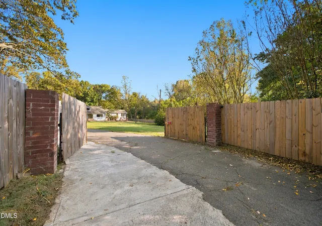 Photo 3 of Single family home for sale at 3002 University Sta Rd, Durham, NC 27705 | MLS# 10199267 | Listing updated on 2026-10-29
