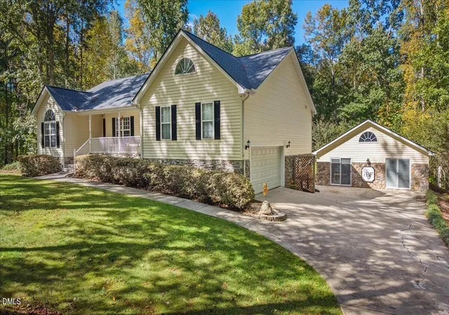 Photo 1 of Single family home for sale at 5224 Beechwood Hl Ct, Oxford, NC 27565 | MLS# 10199390 | Listing updated on 2026-10-26