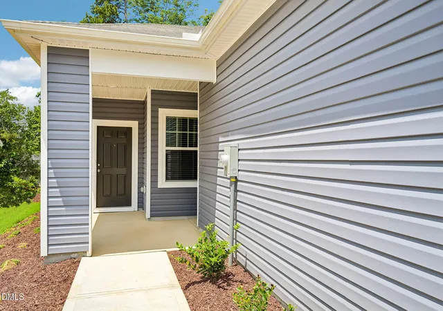 Photo 4 of Townhouse for sale at 862 Hanford Landing Dr, Graham, NC 27253 | MLS# 10199379 | Listing updated on 2026-10-26