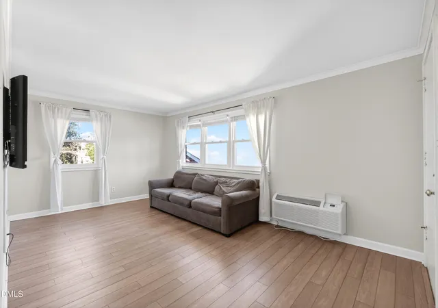 Photo 4 of Condo for sale at 827 Daniels St #D, Raleigh, NC 27605 | MLS# 10200197 | Listing updated on 2026-10-29