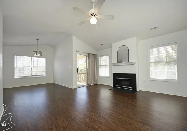 Listing Photo 4 - Condo for sale in building located at 521 Renshaw Ct, Cary, NC 27518