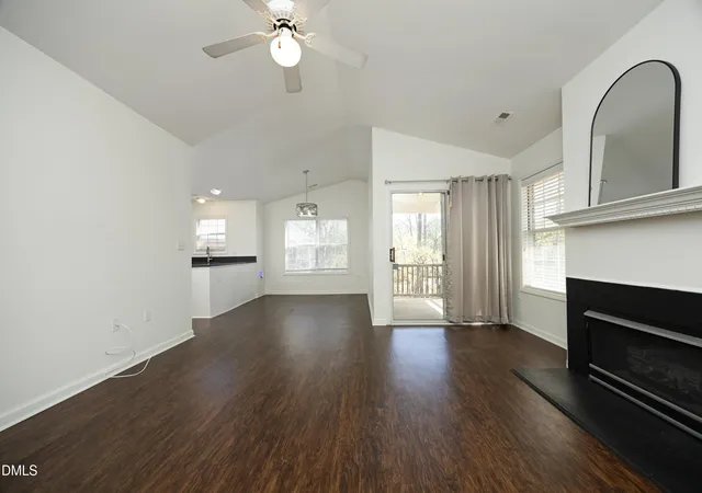 Listing Photo 5 - Condo for sale in building located at 521 Renshaw Ct, Cary, NC 27518