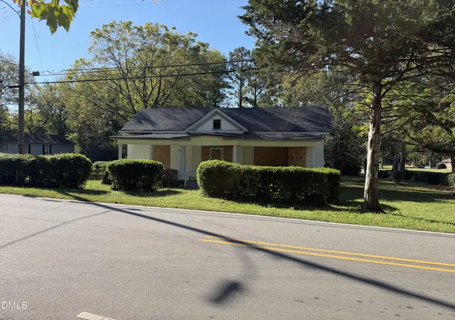 Photo 1 of Sale Pending at 340 Henderson St, Oxford, NC 27565 | MLS# 10199649 | Listing updated on 2026-10-28