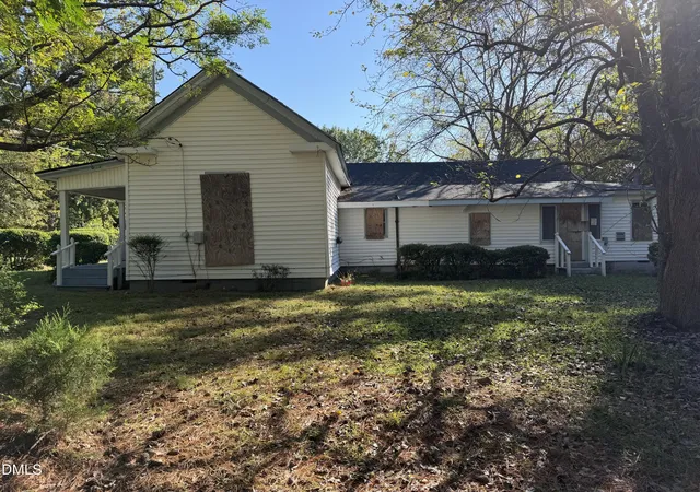 Photo 1 of Sale Pending at 340 Henderson St, Oxford, NC 27565 | MLS# 10199649 | Listing updated on 2026-10-28