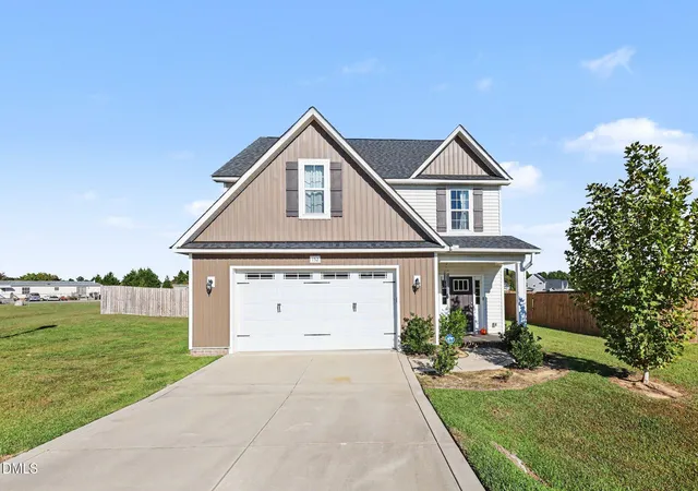 Photo 1 of Single family home for sale at 152 Briar Den, Benson, NC 27504 | MLS# 10199957 | Listing updated on 2026-10-27