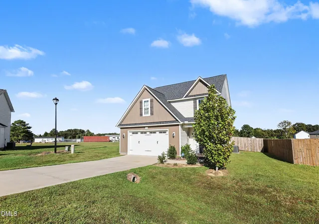Photo 4 of Single family home for sale at 152 Briar Den, Benson, NC 27504 | MLS# 10199957 | Listing updated on 2026-10-27