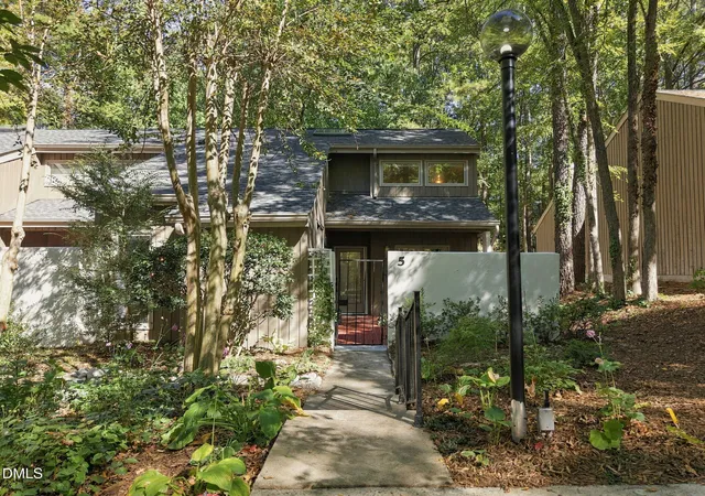 Photo 1 of Townhouse for sale at 5 Banstead Pl, Chapel Hill, NC 27517 | MLS# 10199843 | Listing updated on 2026-10-27