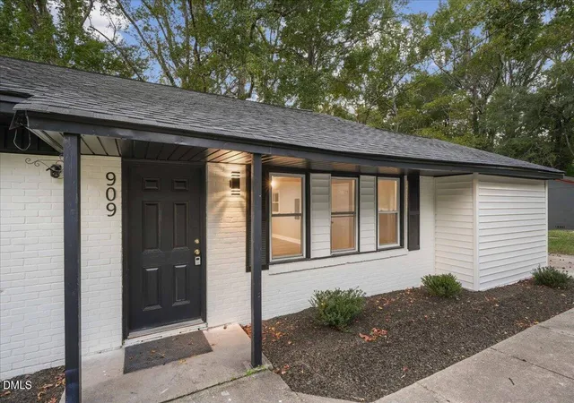 Photo 2 of Single family home for sale at 909 Tyan St, Rocky Mount, NC 27801 | MLS# 10199817 | Listing updated on 2026-10-23