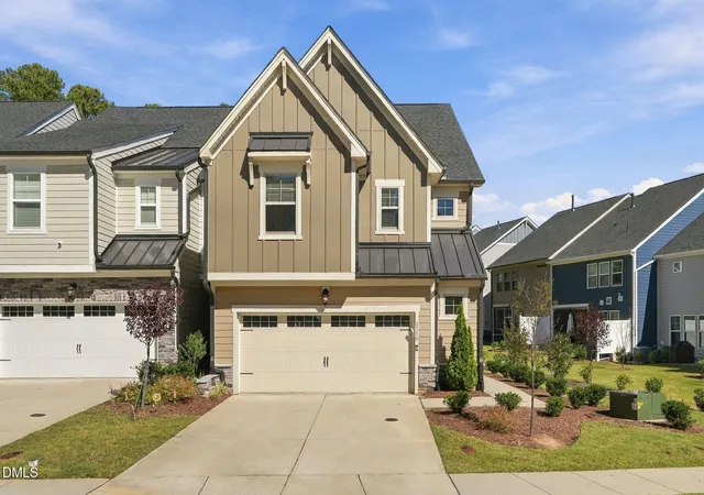 Townhouse for sale at 8516 Thurford Dr, Cary, NC 27519 | MLS# 10200062