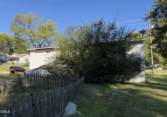 Photo 3 of Single family home for sale at 323 Depot St, Roxboro, NC 27573 | MLS# 10200033 | Listing updated on 2026-10-26