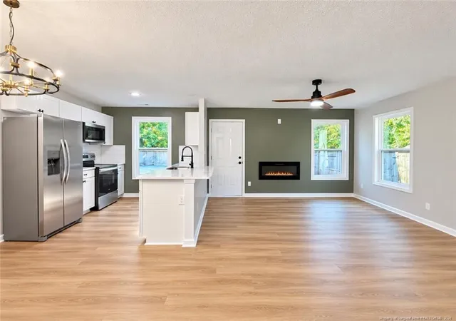Photo 3 of Sale Pending at 2158 Skyview Dr, Fayetteville, NC 28304 | MLS# 771419 | Listing updated on 2026-10-30