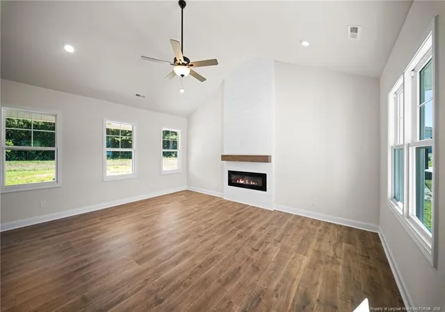 Photo 2 of Single family home for sale at 186 Evelene Way, Clinton, NC 28328 | MLS# 771449 | Listing updated on 2026-10-24