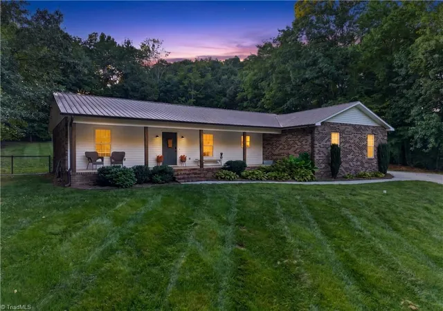 Photo 2 of Sale Pending at 860 Black Lake Rd, Thomasville, NC 27360 | MLS# 1234288 | Listing updated on 2026-09-13