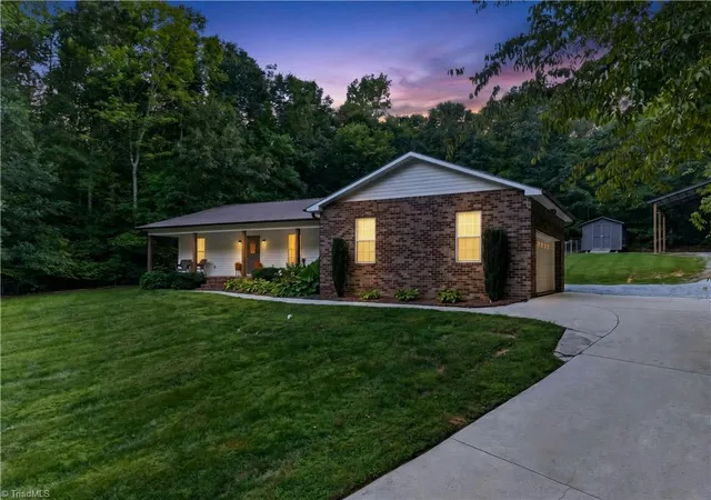 Photo 3 of Sale Pending at 860 Black Lake Rd, Thomasville, NC 27360 | MLS# 1234288 | Listing updated on 2026-09-13
