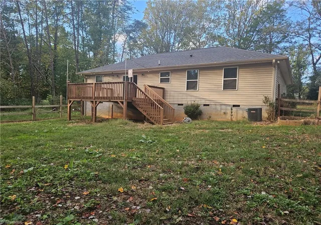 Photo 3 of Single family home for sale at 1006 Tyler Ct, Winston Salem, NC 27107 | MLS# 1239792 | Listing updated on 2026-10-22