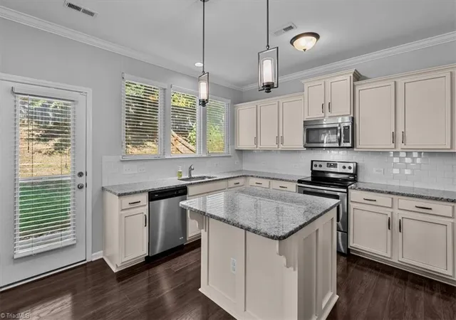Photo 3 of Sale Pending at 1590 Running Deer Dr, Kernersville, NC 27284 | MLS# 1234841 | Listing updated on 2026-10-07