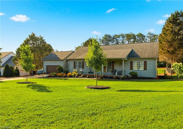 Photo 3 of Single family home for sale at 40 Candlewick Cvs Dr, Taylorsville, NC 28681 | MLS# 1234419 | Listing updated on 2026-10-10
