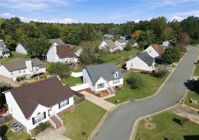Photo 2 of Sale Pending at 133 Hoskins Cir, Burlington, NC 27215 | MLS# 1239541 | Listing updated on 2026-10-27