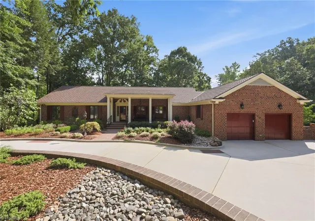 Photo 3 of Sale Pending at 2578 Keck Dr, Burlington, NC 27215 | MLS# 1233857 | Listing updated on 2026-09-12