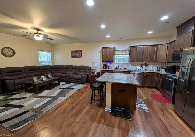 Photo 4 of Single family home for sale at 179 Willow Valley Dr, Mooresville, NC 28115 | MLS# 1234148 | Listing updated on 2026-09-01