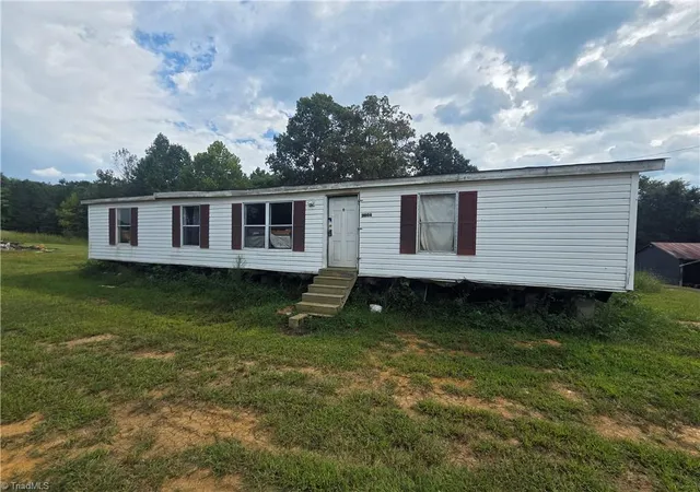 Photo 1 of Manufactured home for sale at 3006 Surratt Rd, Denton, NC 27239 | MLS# 1236257 | Listing updated on 2026-09-19