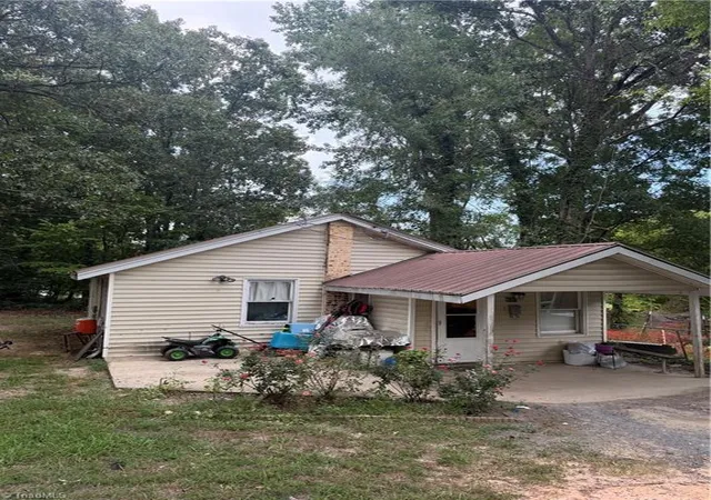 Photo 1 of Single family home for sale at 632 N Elm St, Asheboro, NC 27203 | MLS# 1234730 | Listing updated on 2026-09-06