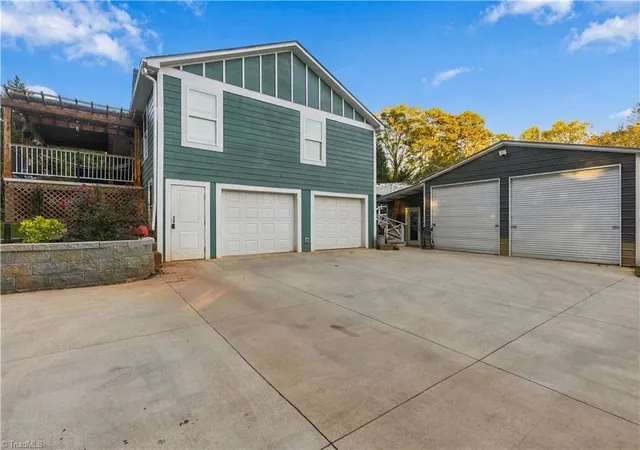 Photo 2 of Single family home for sale at 1500 Bancroft St, Winston Salem, NC 27127 | MLS# 1239531 | Listing updated on 2026-10-28