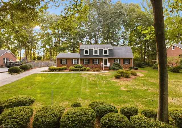 Photo 3 of Single family home for sale at 4700 Oakcliffe Rd, Greensboro, NC 27406 | MLS# 1234212 | Listing updated on 2026-09-03