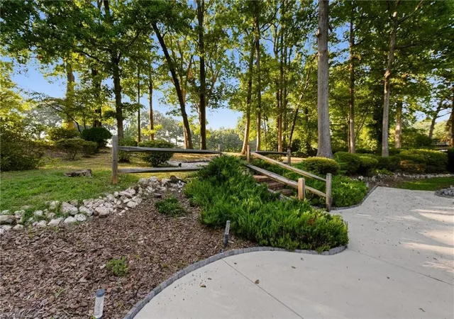 Photo 4 of Single family home for sale at 4700 Oakcliffe Rd, Greensboro, NC 27406 | MLS# 1234212 | Listing updated on 2026-09-03