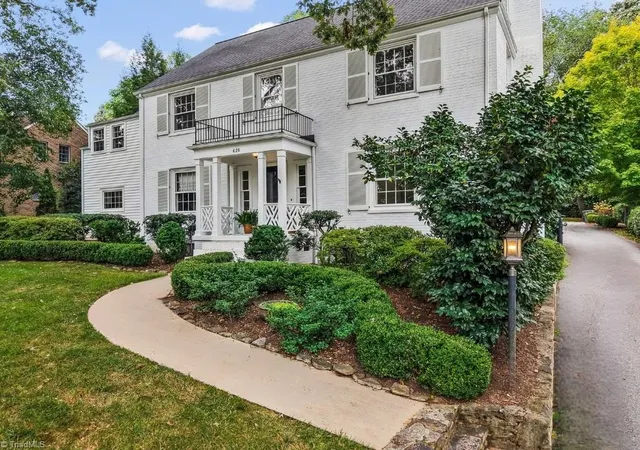 Photo 2 of Sale Pending at 628 Roslyn Rd, Winston Salem, NC 27104 | MLS# 1236342 | Listing updated on 2026-10-28