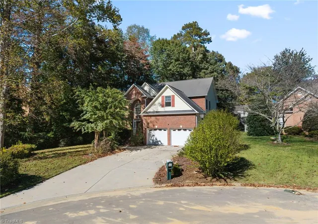 Photo 1 of Single family home for sale at 3915 Chadwyck Ct, Winston Salem, NC 27106 | MLS# 1239866 | Listing updated on 2026-10-25