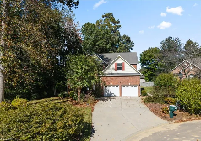 Photo 1 of Single family home for sale at 3915 Chadwyck Ct, Winston Salem, NC 27106 | MLS# 1239866 | Listing updated on 2026-10-25