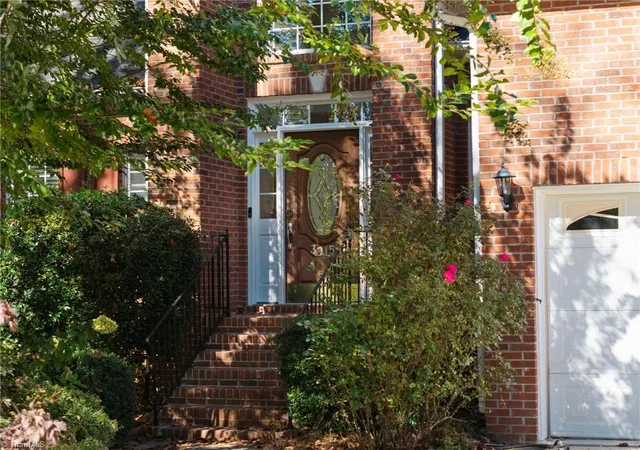 Photo 2 of Single family home for sale at 3915 Chadwyck Ct, Winston Salem, NC 27106 | MLS# 1239866 | Listing updated on 2026-10-25