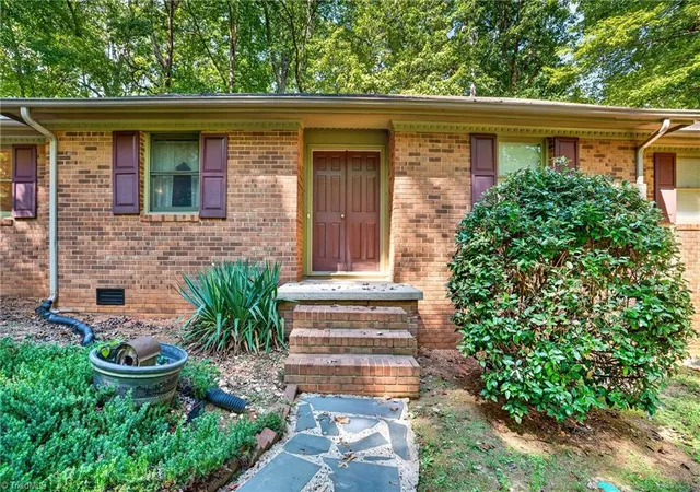 Photo 2 of Sale Pending at 1484 Walker Rd, Asheboro, NC 27205 | MLS# 1236473 | Listing updated on 2026-09-26