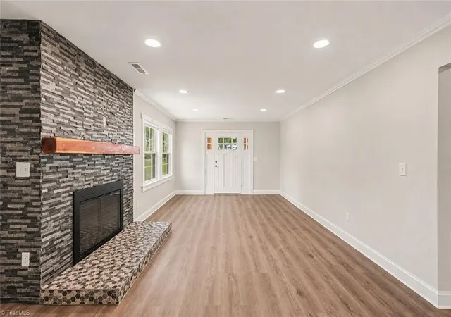 Photo 4 of Single family home for sale at 933 E King St, King, NC 27021 | MLS# 1234207 | Listing updated on 2026-09-16