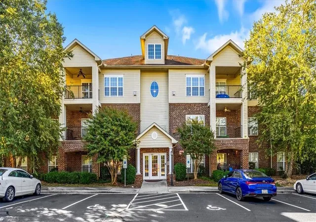 Photo 1 of Single family home for sale at 200 Lennox Dr #3A, Jamestown, NC 27282 | MLS# 1236777 | Listing updated on 2026-09-28