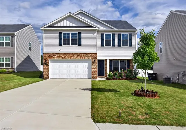 Photo 1 of Single family home for sale at 3549 Cash Dr, Winston Salem, NC 27107 | MLS# 1237492 | Listing updated on 2026-10-08
