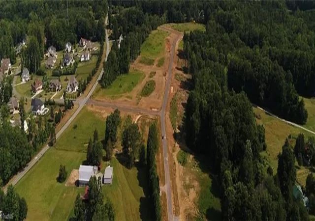 Photo 4 of Single family home for sale at 8205 Pyramid Dr, Summerfield, NC 27358 | MLS# 1234668 | Listing updated on 2026-09-13
